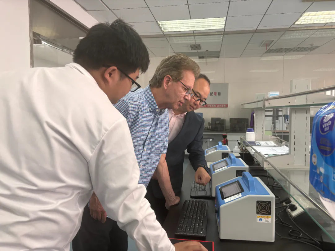 国际硒研究学会荣誉主席Gary教授到访硒谷科技